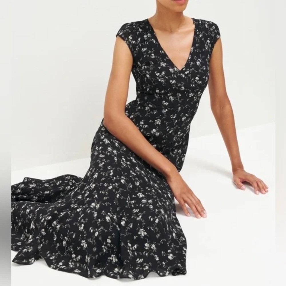 Reformation Baden Women's V-Neck Midi Dress in Lucien Black Floral